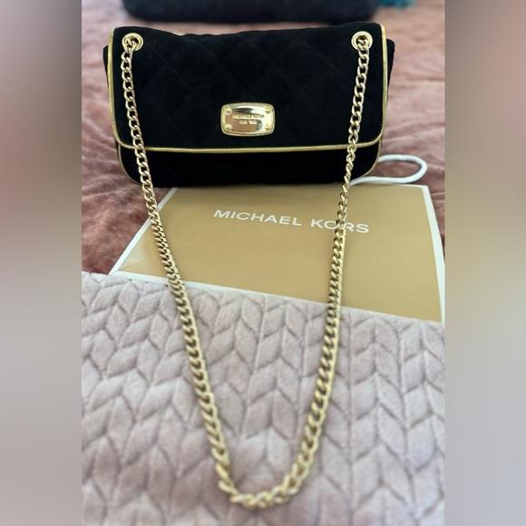 Michael Kors Jet Set Chain Small Flap Black Shoulder Bag - Picture 4 of 14